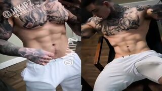 Jakipz Shows Off Big Cock In Compression Shorts