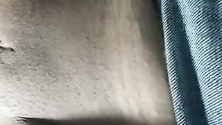 2nd time she took off the condom and I creampie her pussy