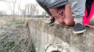 OUTDOOR PEE-Instagram: ClaudiaMacc7
