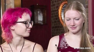 Ersties - Skatergirl Zoe T und Metal-Fan Tonja spielen mit sexy Toys