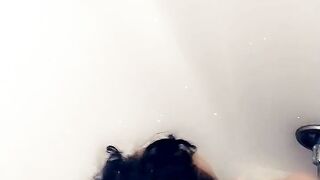 SOLO FEMALE SHOWER BATHTUB