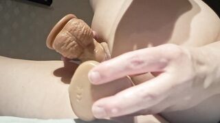 Dildo både i fittan och analen