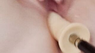 Sex machine pounds my pussy ???? one wet pussy ????