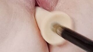 Sex machine pounds my pussy ???? one wet pussy ????